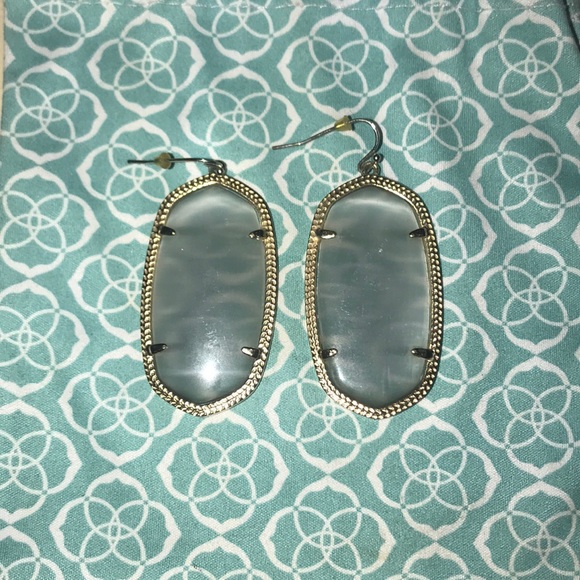 Gray Kendra Scott earrings - Picture 2 of 2